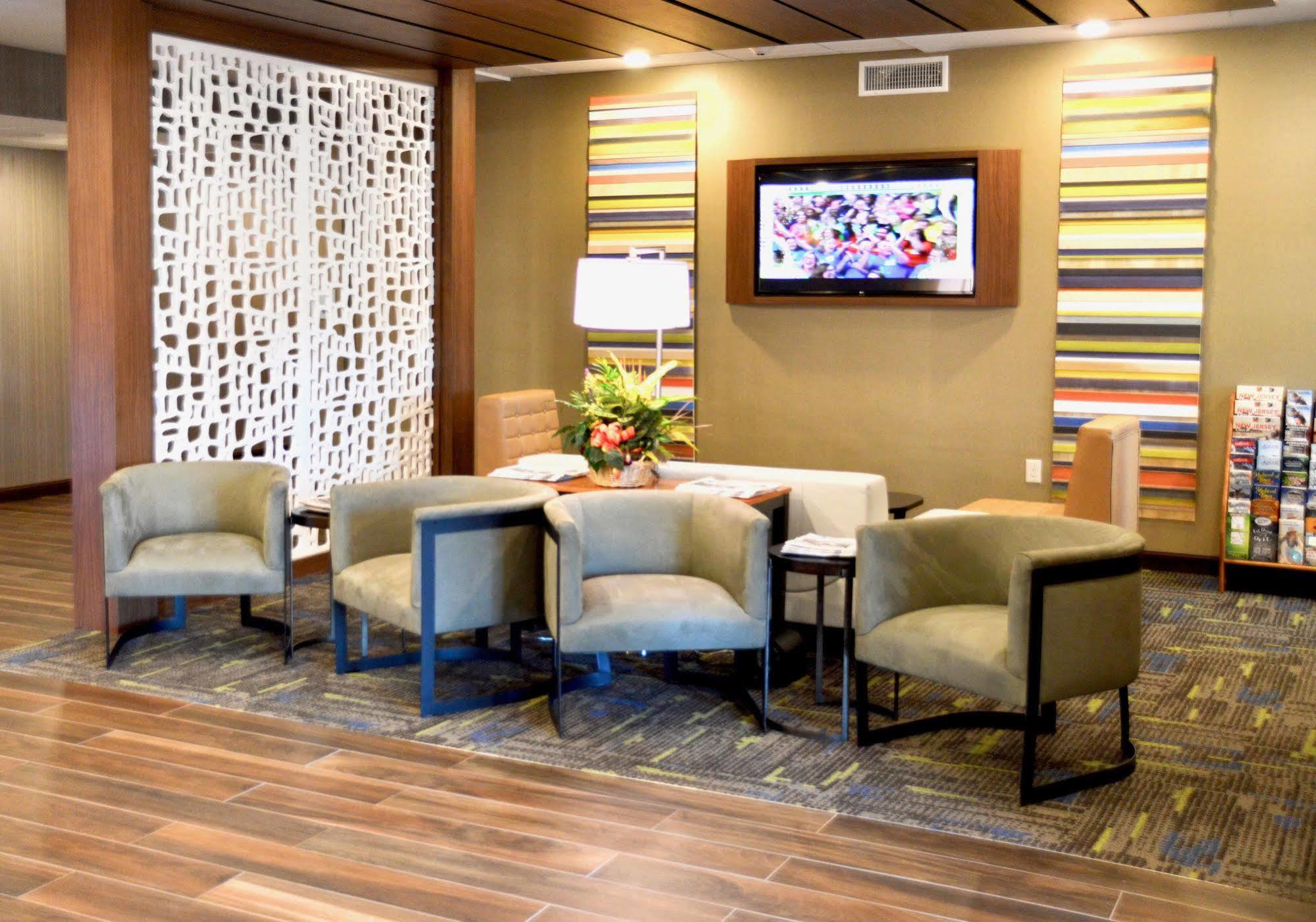 Holiday Inn Express Bordentown - Trenton South By Ihg מראה חיצוני תמונה